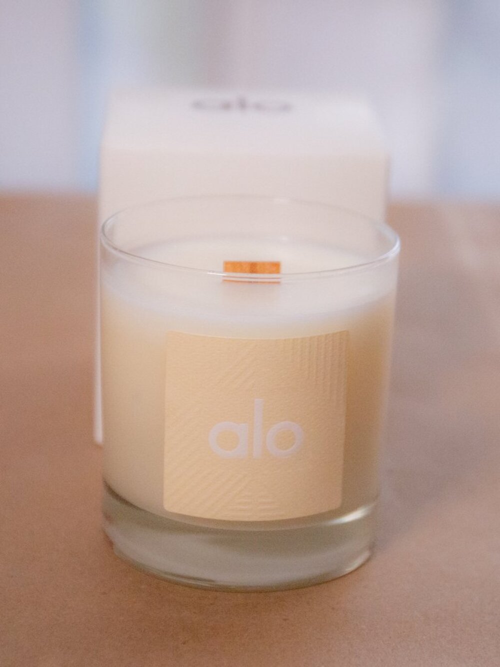 NEW ~ ALO Yoga Floral Love 227g Candle, Orange Vanilla Sandalwood, Coco Soy Wax